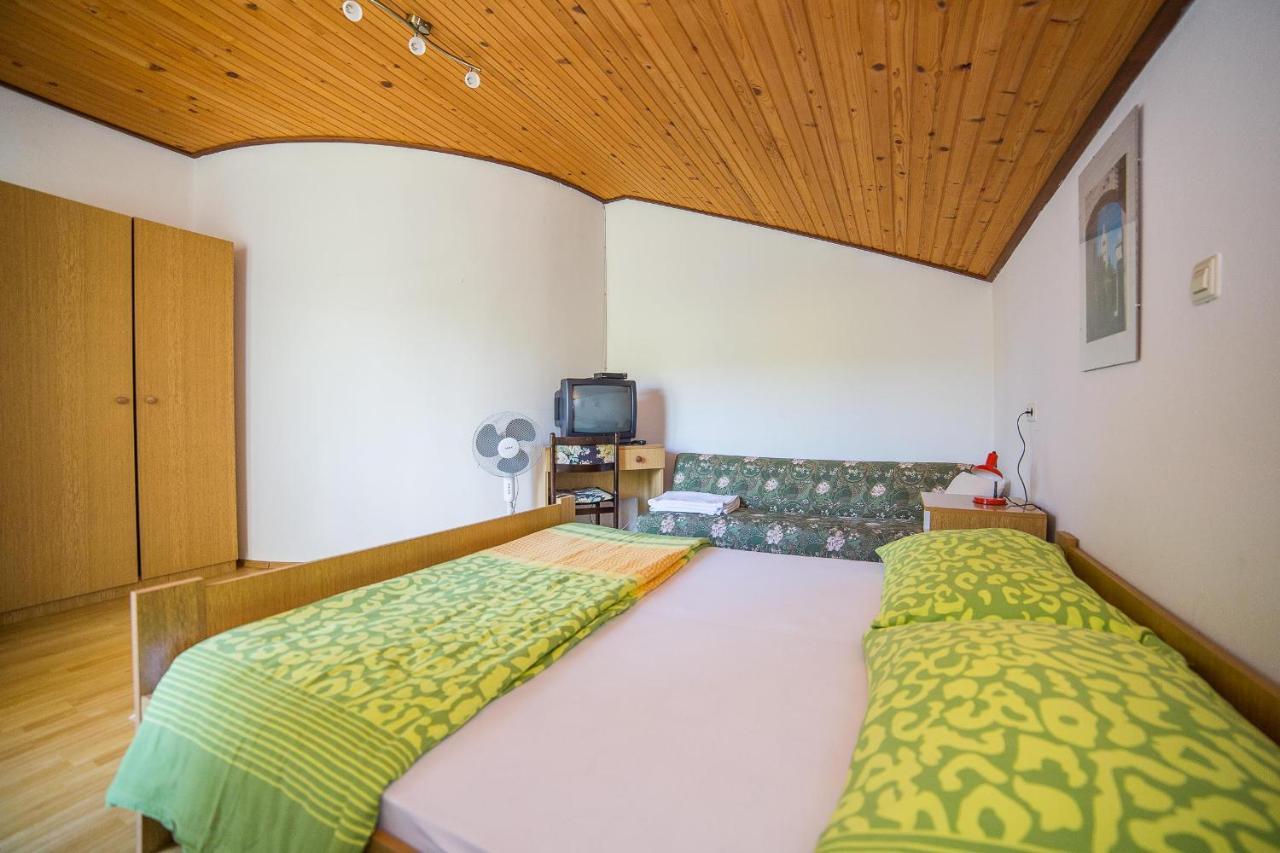 Apartments Pahljina Palit Luaran gambar