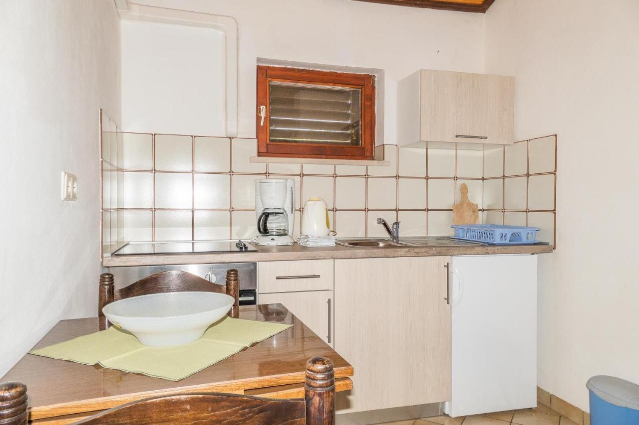 Apartments Pahljina Palit Luaran gambar