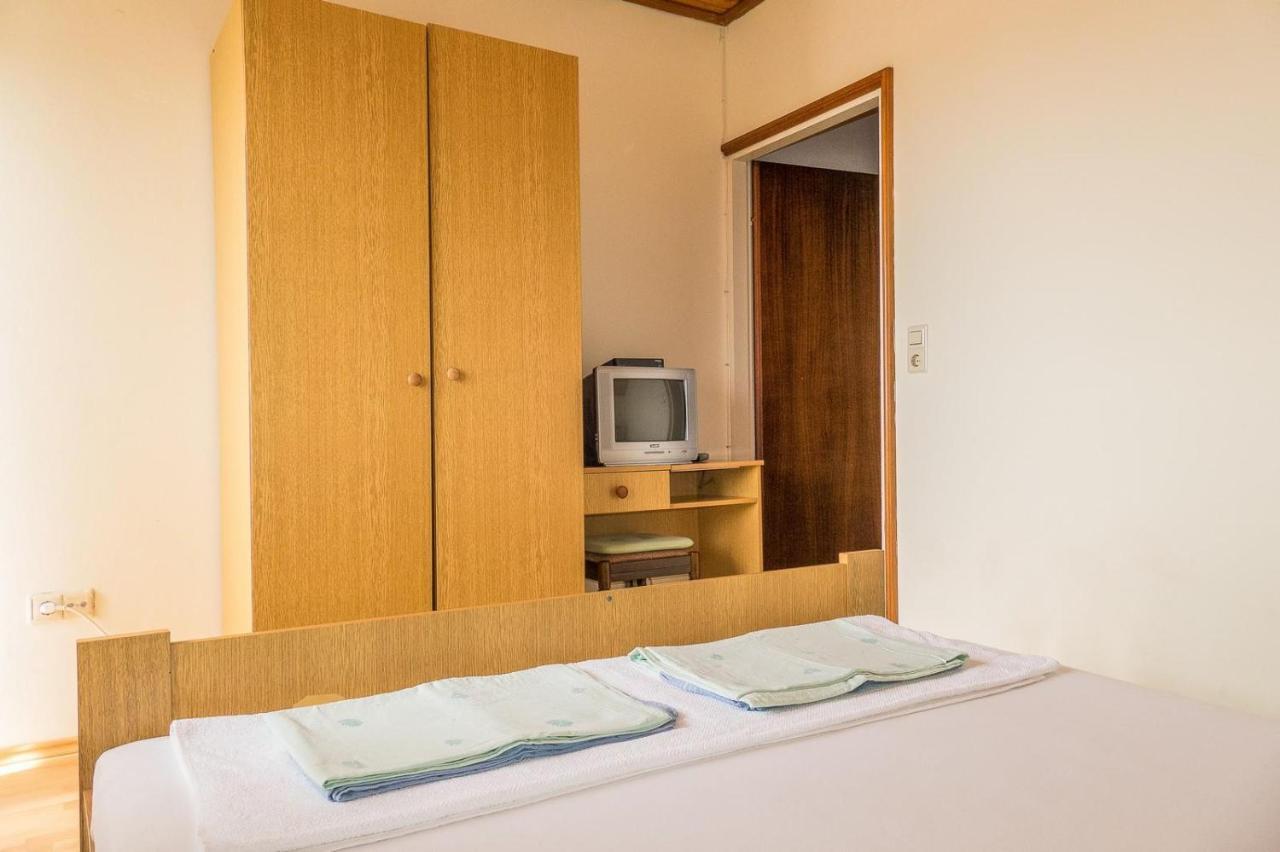 Apartments Pahljina Palit Luaran gambar
