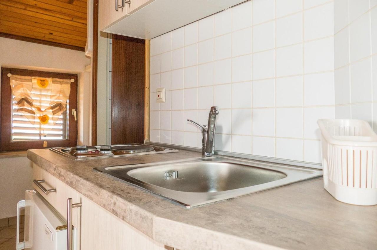 Apartments Pahljina Palit Luaran gambar