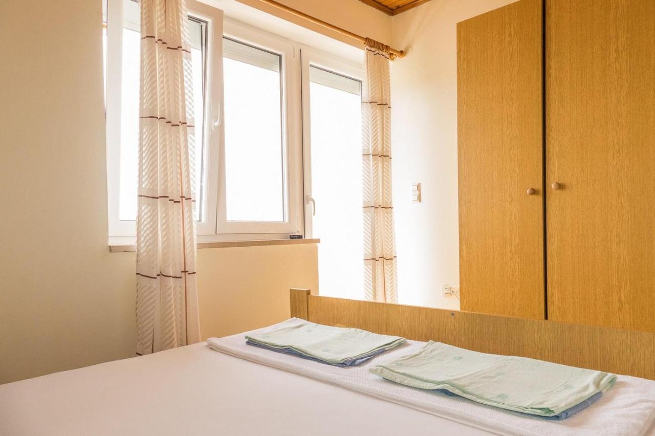 Apartments Pahljina Palit Luaran gambar
