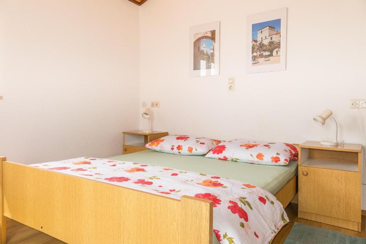 Apartments Pahljina Palit Luaran gambar